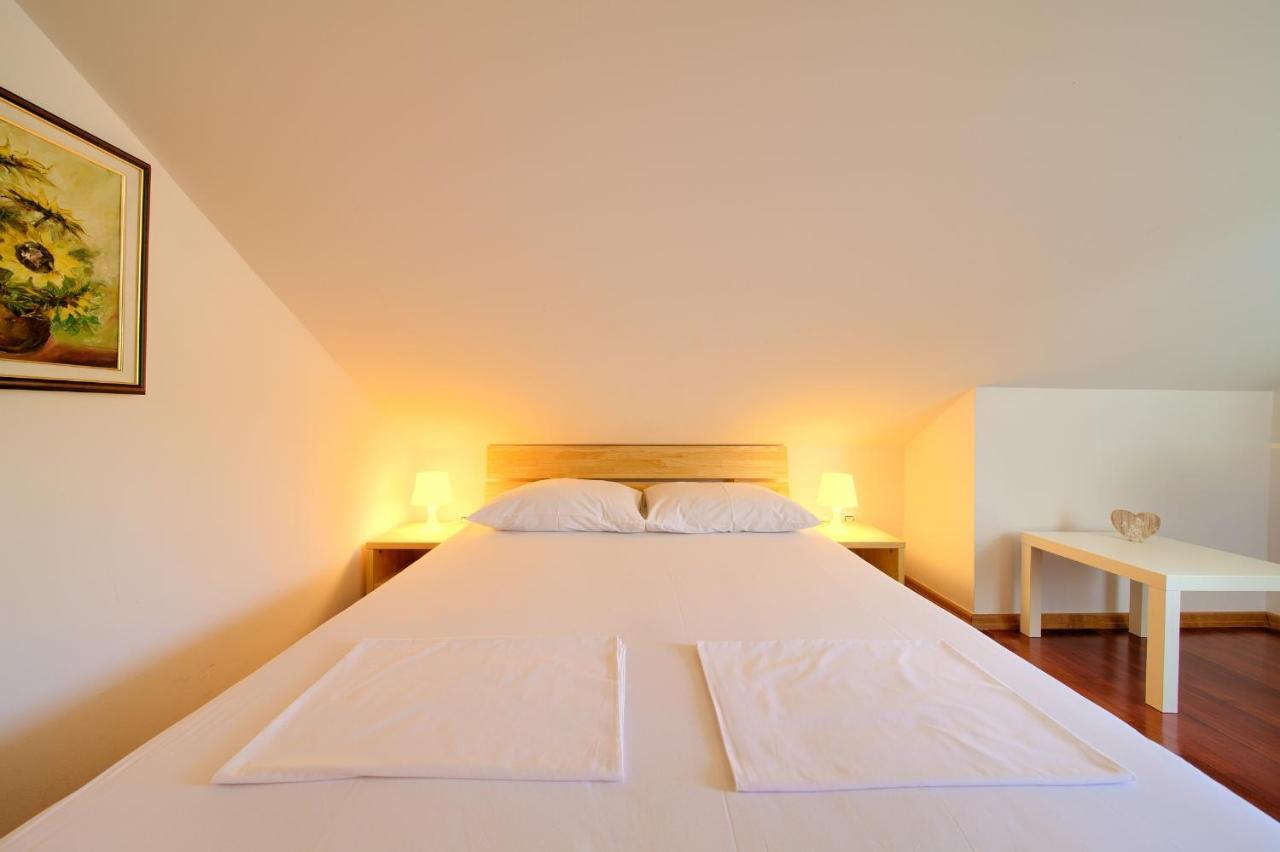 プナト Bed&Breakfast Lucija Bed & Breakfast エクステリア 写真