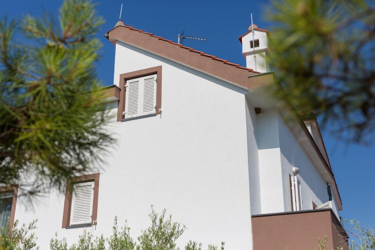 プナト Bed&Breakfast Lucija Bed & Breakfast エクステリア 写真