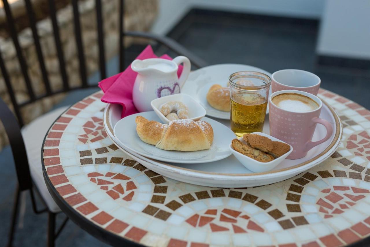 プナト Bed&Breakfast Lucija Bed & Breakfast エクステリア 写真