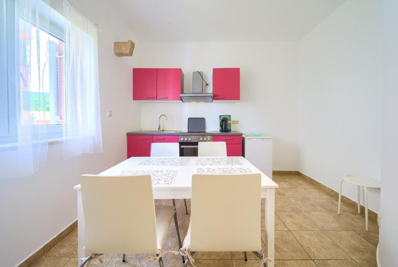 プナト Bed&Breakfast Lucija Bed & Breakfast エクステリア 写真