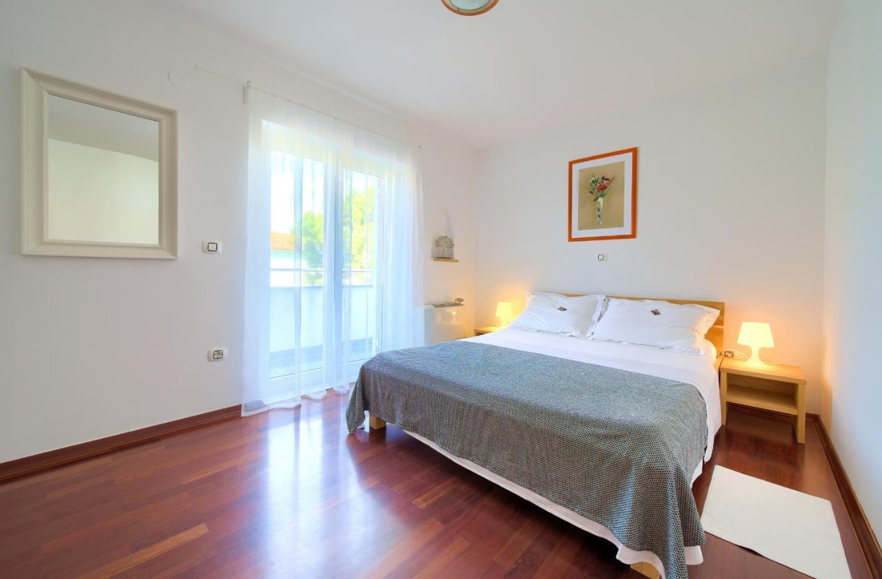 プナト Bed&Breakfast Lucija Bed & Breakfast エクステリア 写真