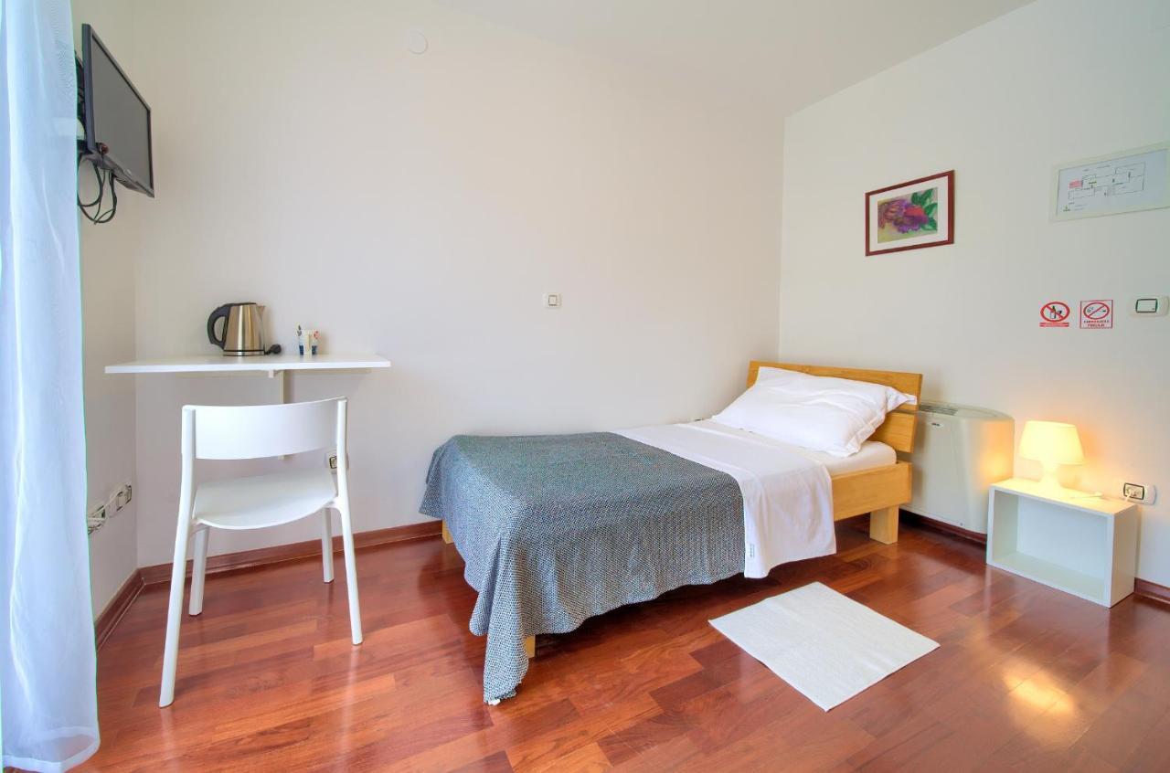 プナト Bed&Breakfast Lucija Bed & Breakfast エクステリア 写真