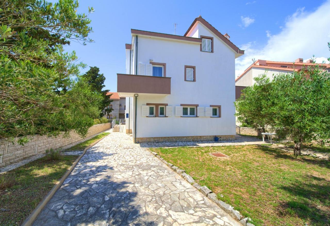 プナト Bed&Breakfast Lucija Bed & Breakfast エクステリア 写真